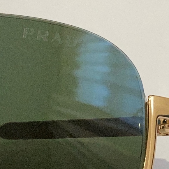 ๐ถ Prada Aviator Sunglasses ๐ถ - Picture 3 of 7